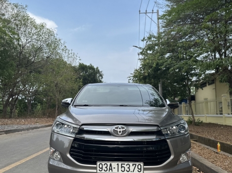 Toyota Innova V 2019